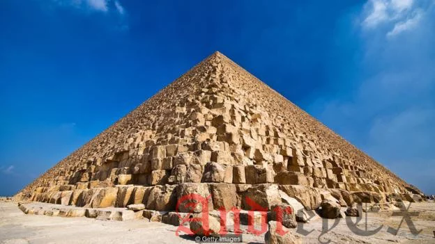 Первоначально Великие пирамиды в Гизе были белыми - это думали ценные наружные облицовочные камни