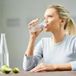 12 причин пить минеральную воду