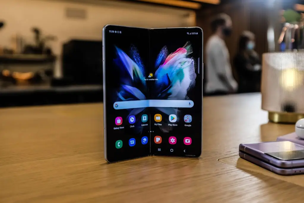 Samsung Galaxy Z Fold 3 5G - лучший складной телефон