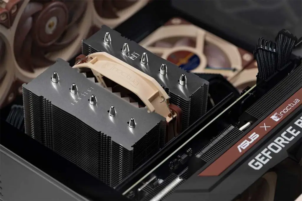 Noctua NH-D12L снижает высоту двухбашенного охлаждения