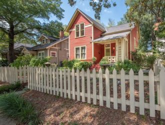 Стоит ли покупать квартиру в августе 2022?