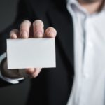 Визитные карточки в 2022 году: они все еще актуальны?