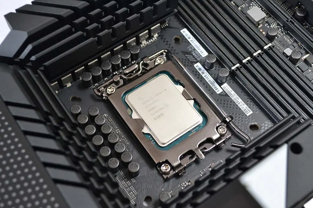 Обзор Intel Core i9-13900K: защитник веры