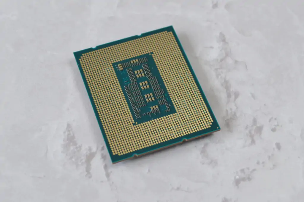Обзор Intel Core i7-13700K: набираем обороты