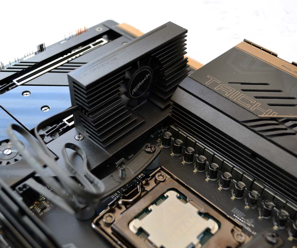 Обзор материнской платы ASRock X670E Taichi: выбор энтузиастов