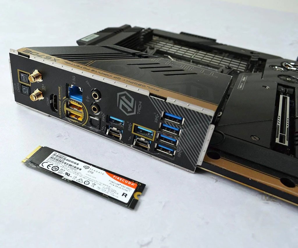 Обзор материнской платы ASRock X670E Taichi: выбор энтузиастов