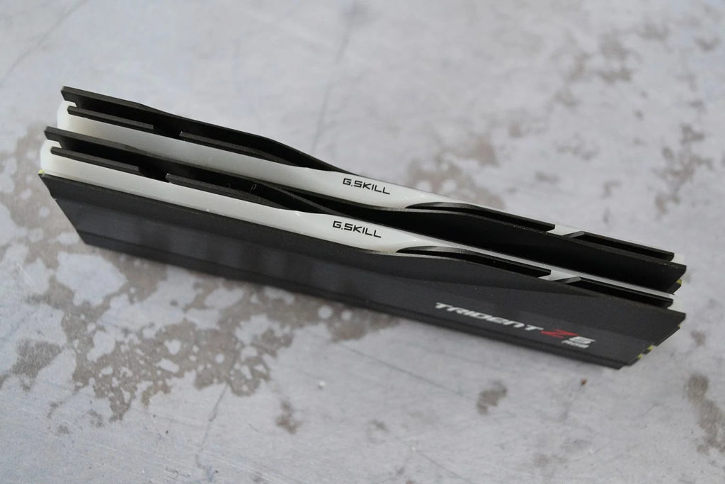 Обзор памяти G.Skill Trident Z5 RGB DDR5-6800 32GB (F5-6800J3445G16GX2-TZ5RK)