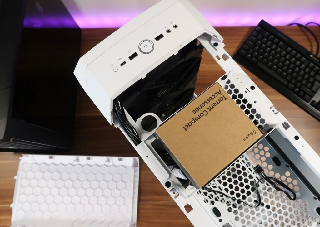 Обзор шасси Fractal Design Torrent Compact. Просто сказочно