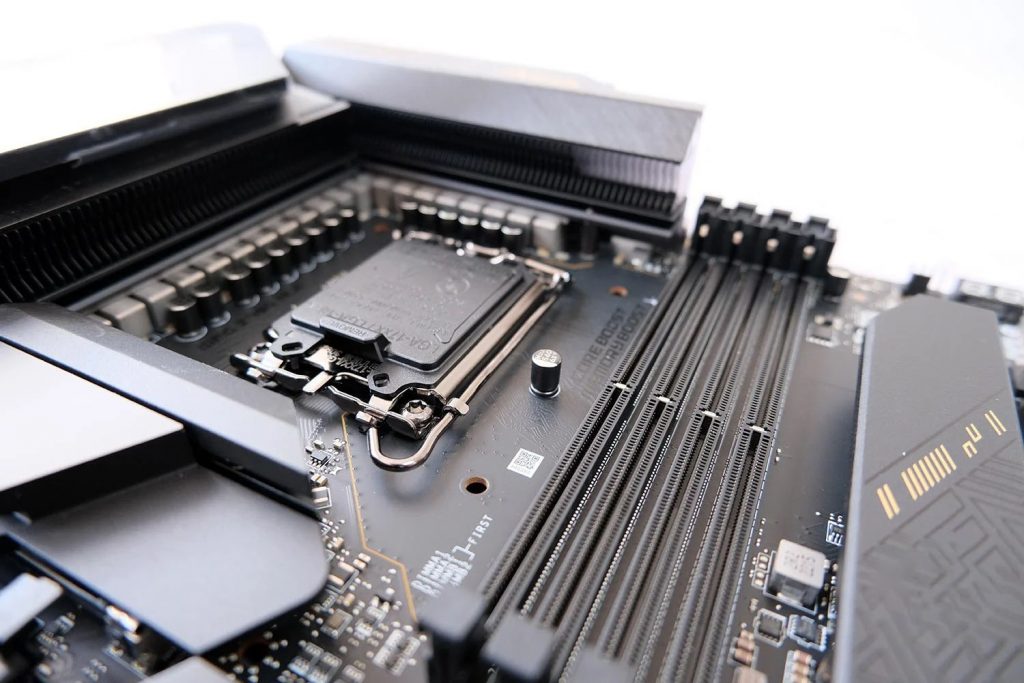 Вот 5 вещей, которые вам нужно знать при покупке материнской платы в 2023 году