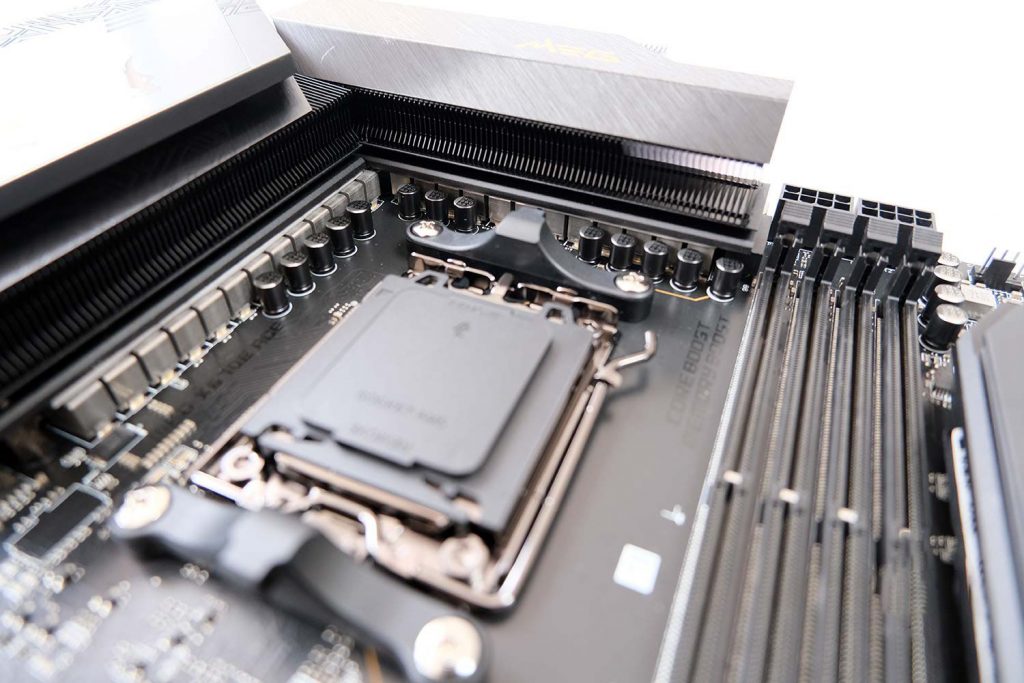 Вот 5 вещей, которые вам нужно знать при покупке материнской платы в 2023 году