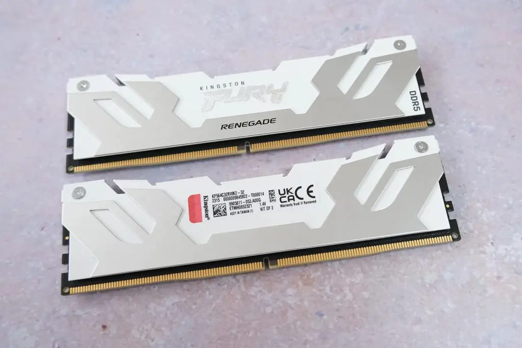 Обзор памяти Kingston Fury Renegade White DDR5-6400 32GB KF564C32RWK2-32