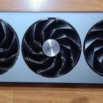 На фото эксклюзивная для Китая видеокарта Sapphire AMD Radeon RX 7900 GRE