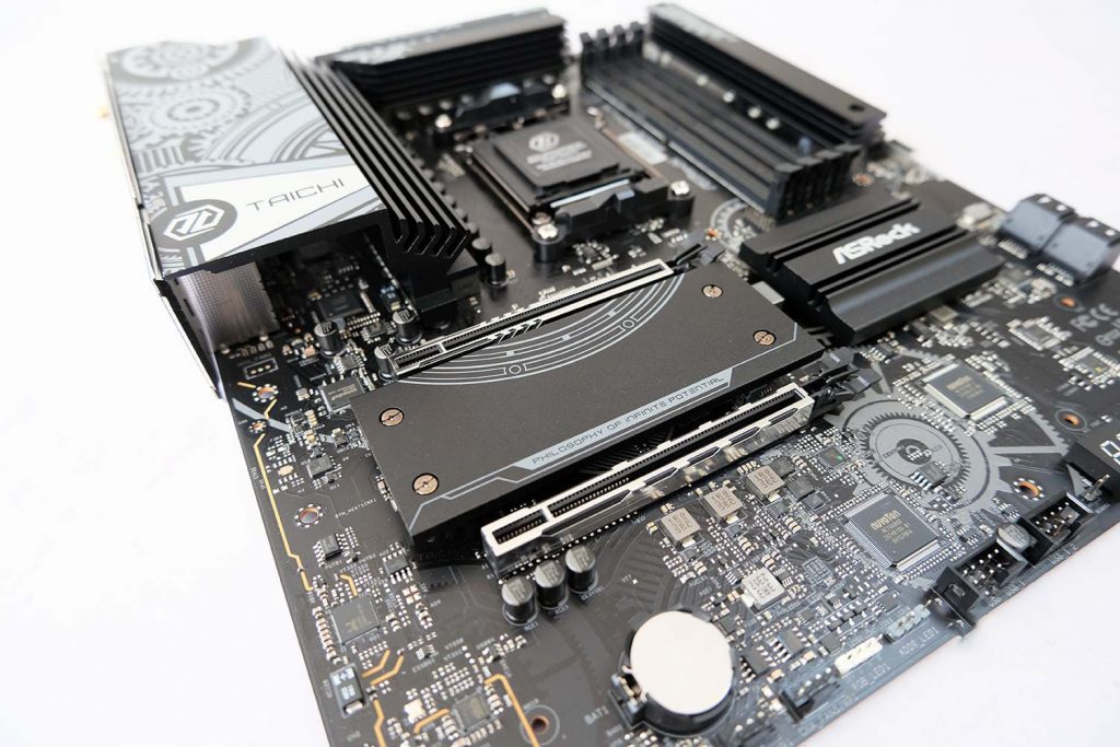 Обзор материнской платы ASRock B650E Taichi Lite та, которую мы бы выбрали