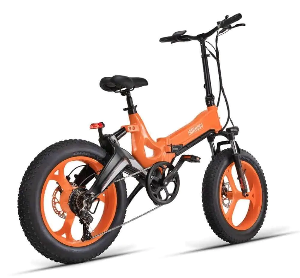 Будьте в курсе Evenepoel, используя электронный велосипед Mihogo NX, который предлагает дальность 64 км и максимальную скорость 25 миль в час
