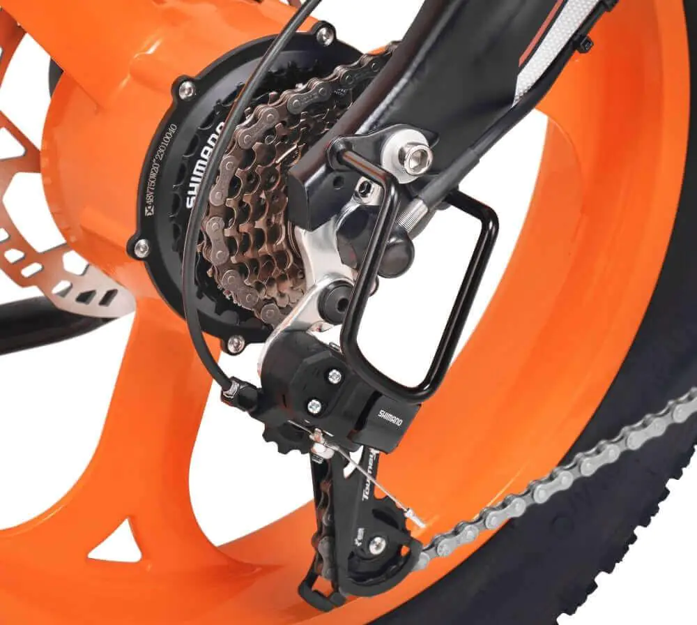 Будьте в курсе Evenepoel, используя электронный велосипед Mihogo NX, который предлагает дальность 64 км и максимальную скорость 25 миль в час