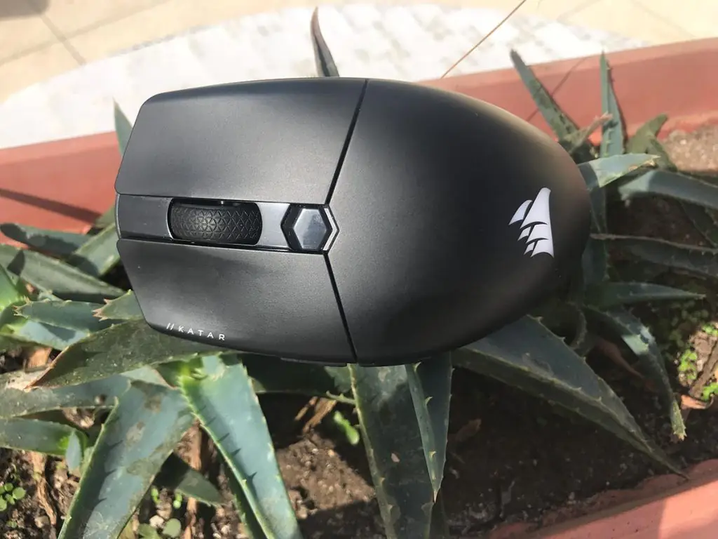 Обзор Corsair Katar Elite Wireless: компактная и легкая игровая мышь