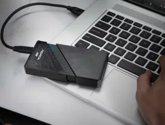 Adata выпускает мощный внешний твердотельный накопитель с возможностью подключения USB 4