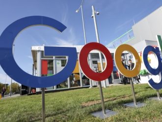 Alphabet сталкивается с "явной и реальной опасностью" отставания в области искусственного интеллекта