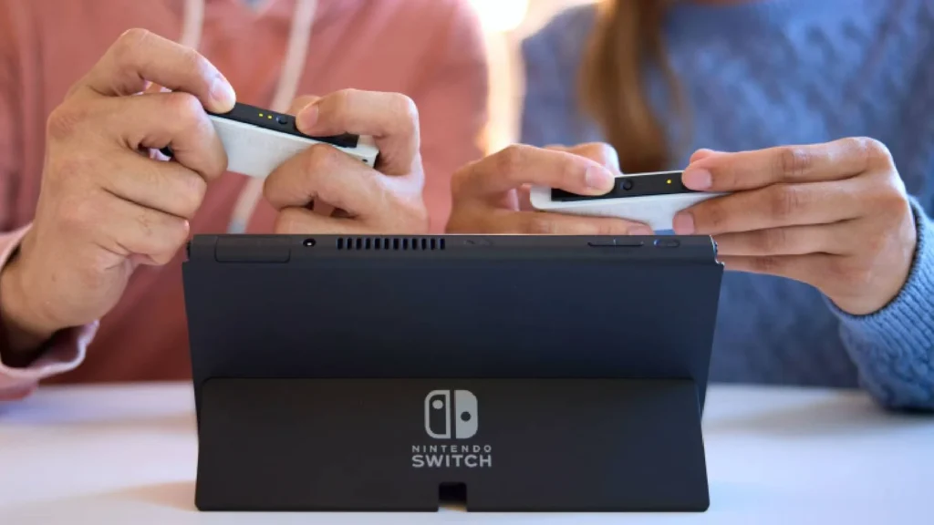 OLED-дисплей Nintendo Switch стал значительным улучшением, но в следующей модели разрешение могло быть увеличено до 1080p для более четкого качества изображения.