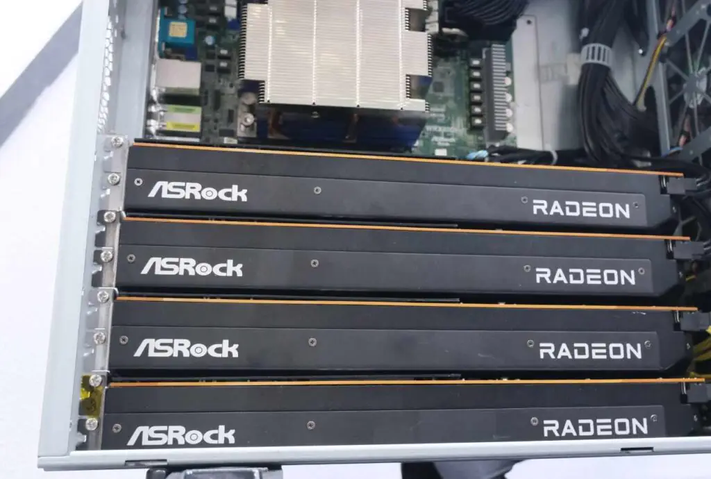 ASRock представляет готовую коробку с восемью графическими процессорами RX 7900 XT и XTX