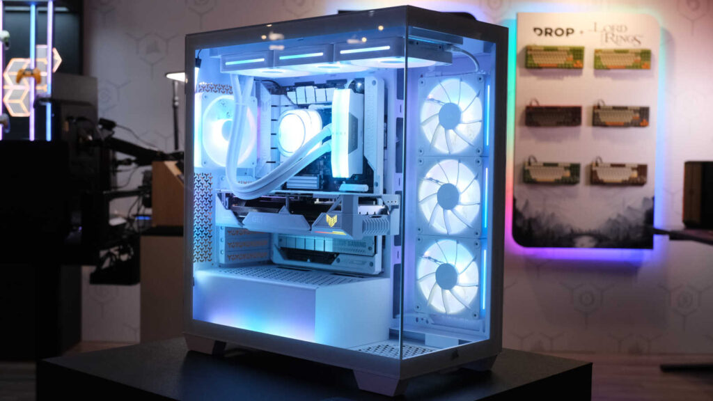 Corsair представляет гигантский корпус Super Tower 9000D RGB Airflow