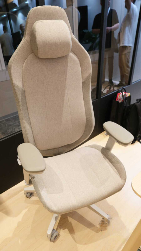 Игровое кресло Fractal Refine — дорогое облако для вашего мягкого места