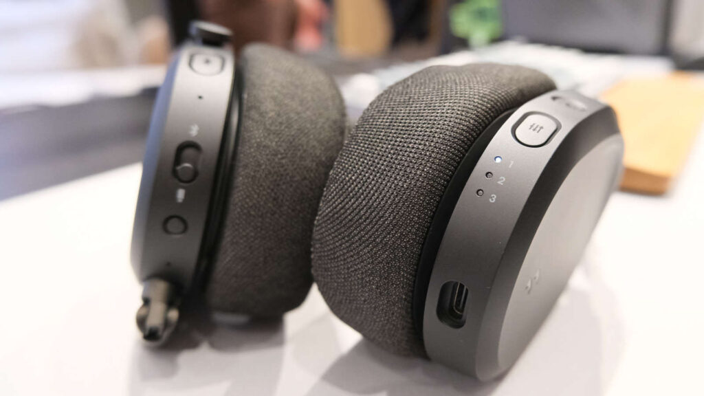 Игровое кресло Fractal Refine — дорогое облако для вашего мягкого места