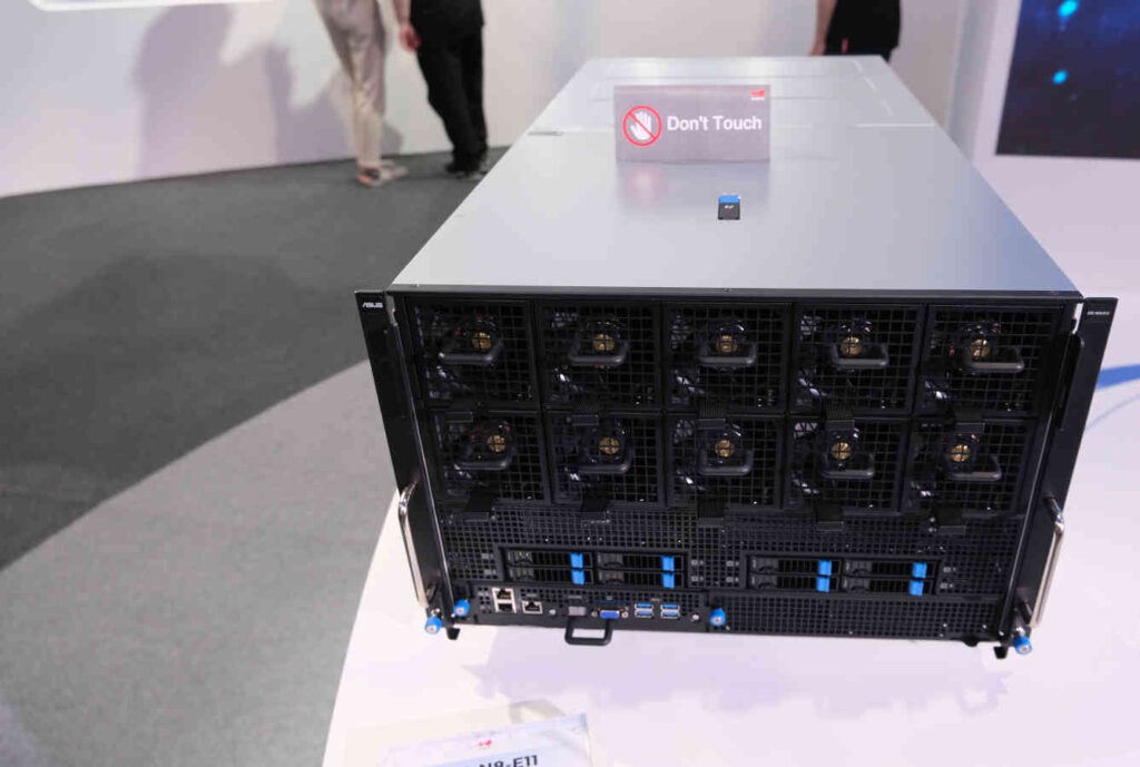 InWin заставляет воду течь внутри своих серверов с искусственным интеллектом