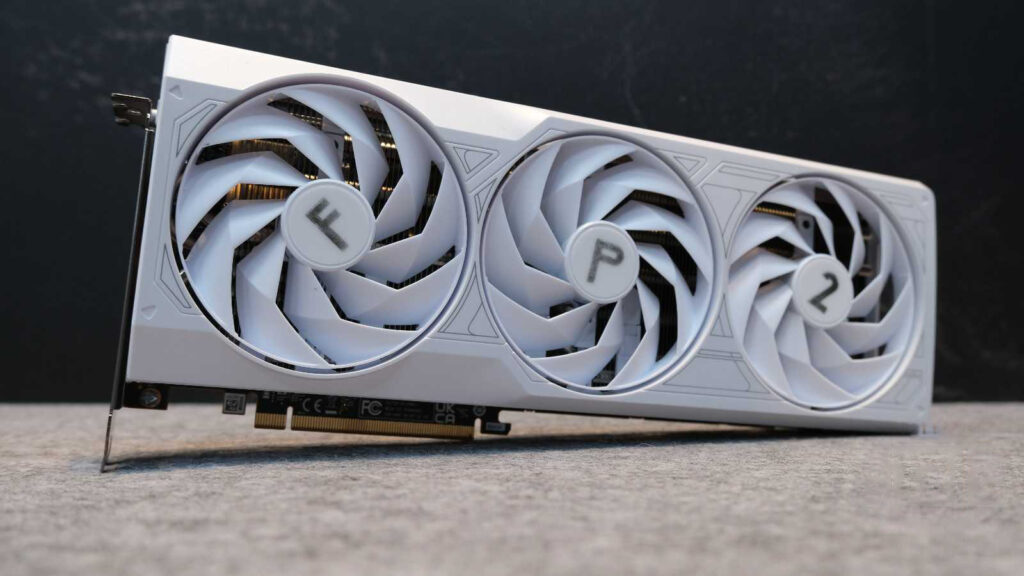Увидеть воочию Sapphire Frostpunk RX 7700 XT