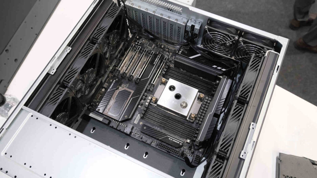 SilverStone RM61-312.