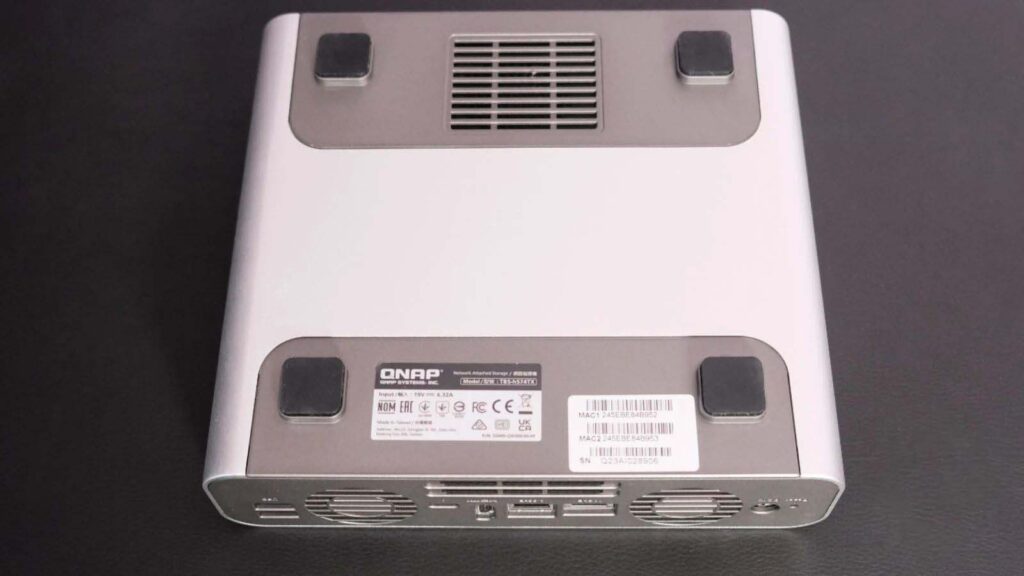 Обзор QNAP TBS-h574TX: NAS-устройство Thunderbolt 4 только с SSD-накопителями