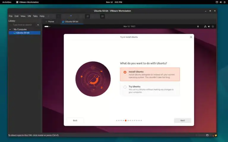 VMware Workstation 17 работает под управлением Debian 12.