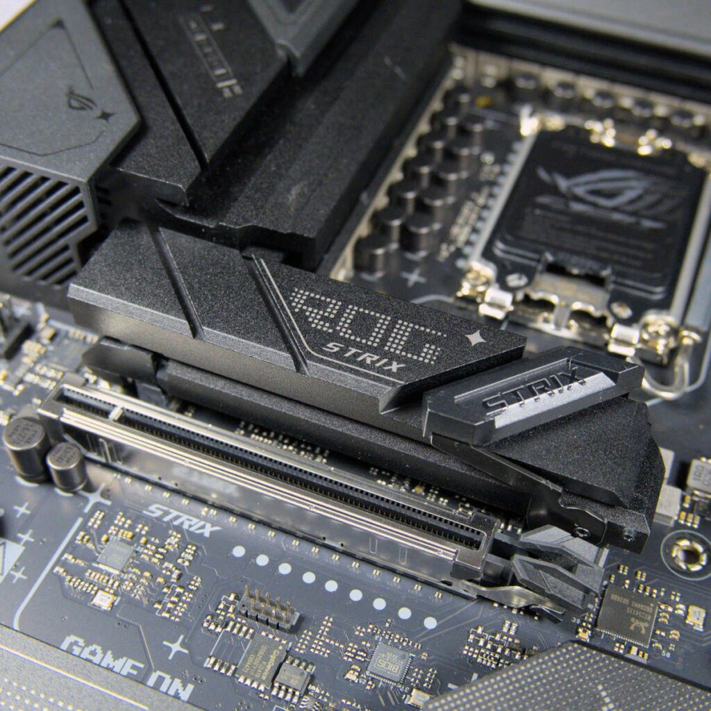 Обзор Asus ROG Strix B860-F Gaming WiFi: премиум-мейнстрим