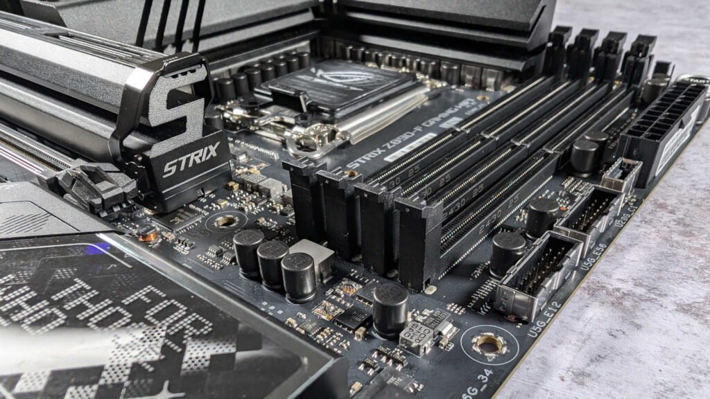 Обзор Asus ROG Strix Z890-F Gaming WiFi: мастер на все руки