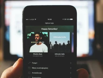 У музыкальной группы 600 000 подписчиков на Spotify, и раскрывается её секрет: она не существует, а создана искусственным интеллектом