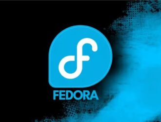 Fedora открывает доступ к инструментам ИИ, требуя раскрытия информации и контроля