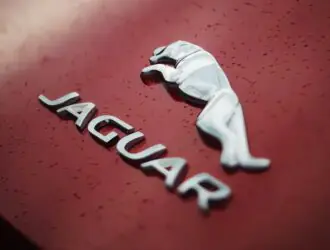 Кибератака на Jaguar Land Rover обошлась компании более чем в 220 миллионов долларов