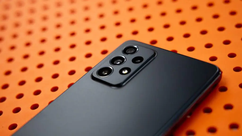 Новое шпионское ПО LandFall использовало уязвимость нулевого дня в Samsung через сообщения WhatsApp