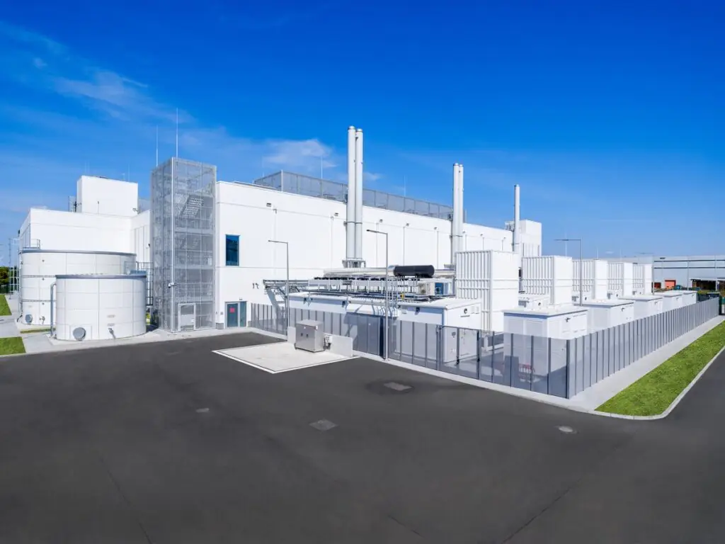 Утолщенный керамогранит в инфраструктуре ЦОД: надёжность, долговечность и технологичность