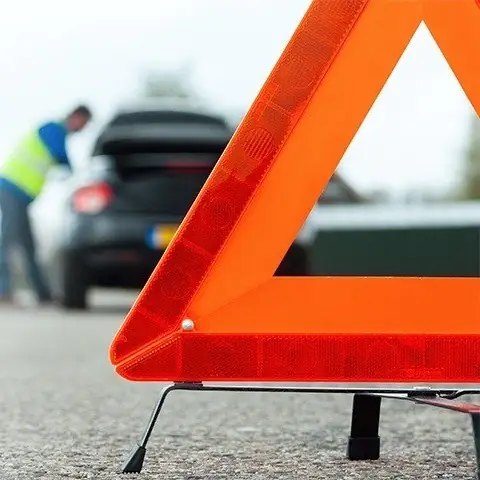Аварийный комиссар: Тихий регулировщик на месте дорожной бури