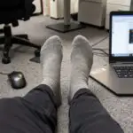 Почему программистам и IT-специалистам иногда необходим подолог: здоровье стоп как часть продуктивной работы